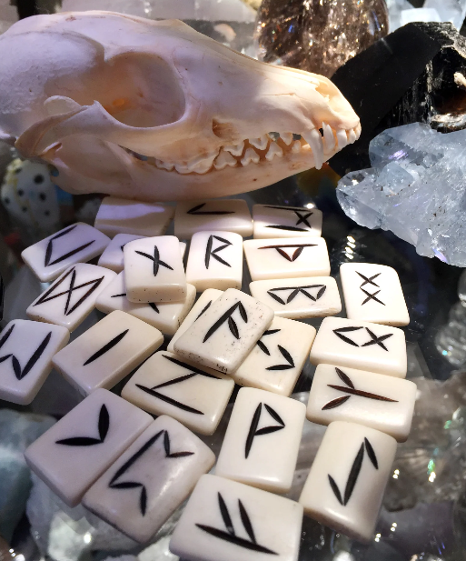 Bone Rune Set